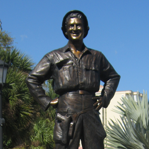 Tom White, Monumental Bronze Sculptor | MOH Emory L Bennet Portrait Statue