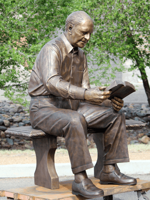 Tom White, Monumental Bronze Sculptor | Paul Christen Portrait Statue