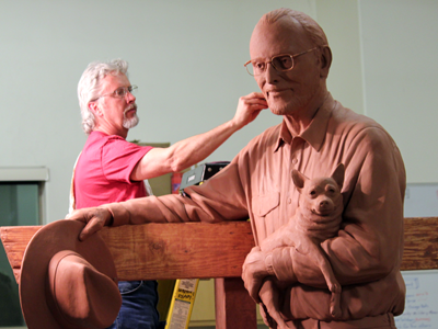 Tom White, Monumental Bronze Sculptor | Bo Rubenstein Portrait Statue